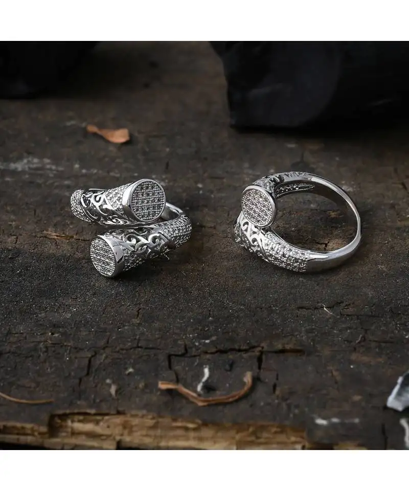 Delicate classy smart look adjustable silver ring