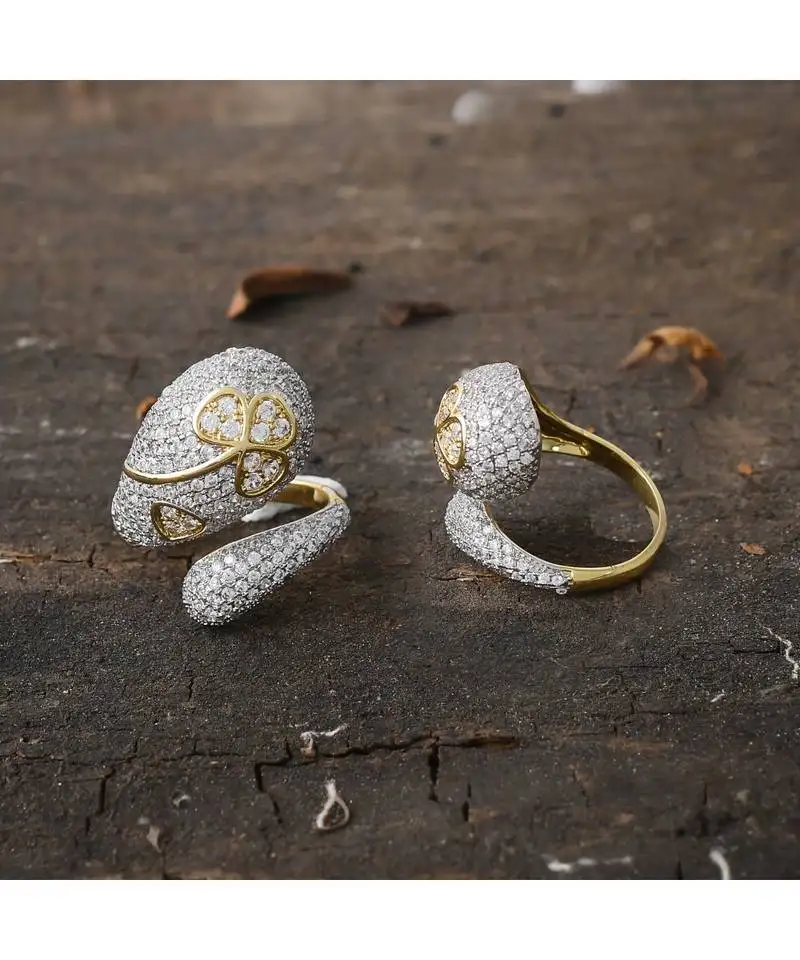 Unique classy adjustable ring